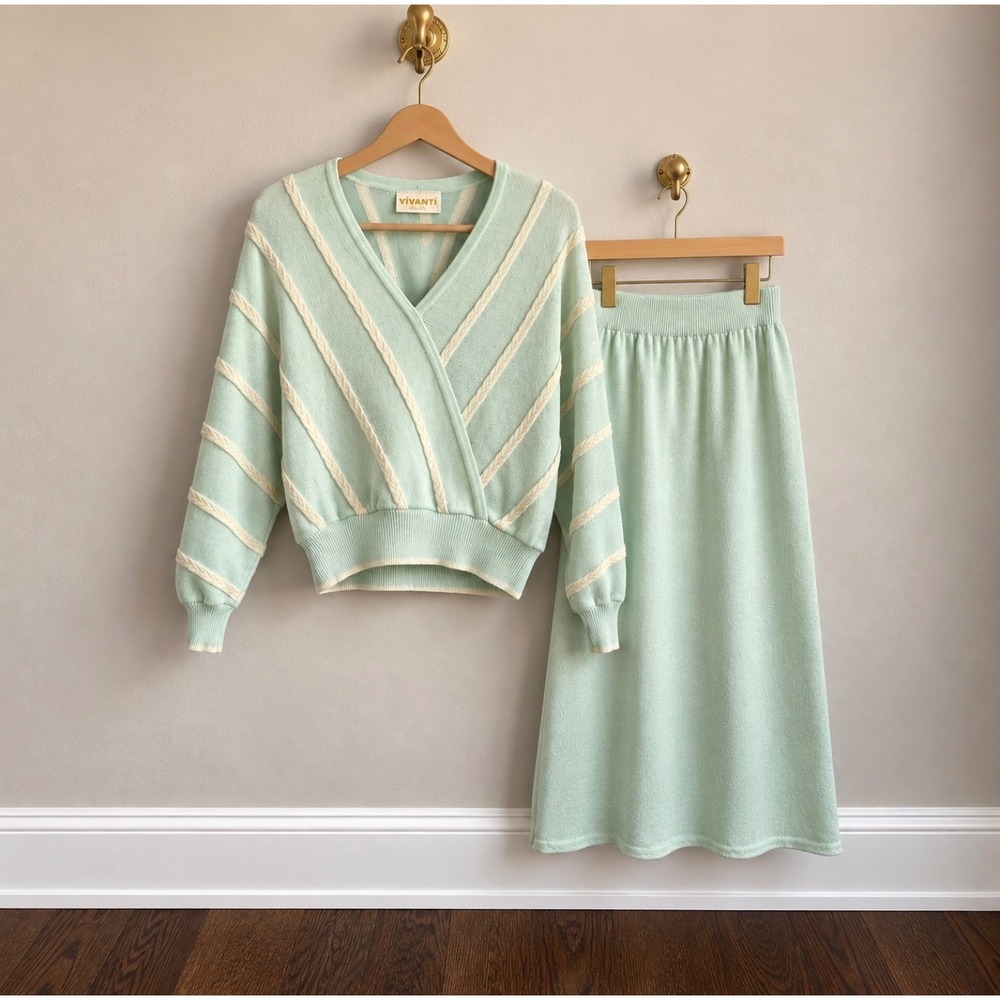 Vintage Vivanti Mint Green Knit Skirt Set Wrap Sweater Midi Skirt ILGWU Size 8